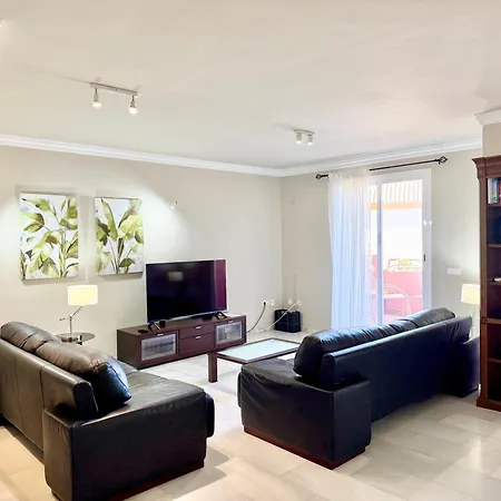 Penthouse Golden Mile Seaviews With Paddle Court - Eaw Homes