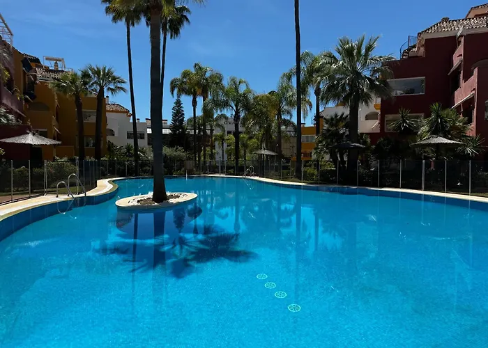 Penthouse Golden Mile Seaviews With Paddle Court - Eaw Homes *