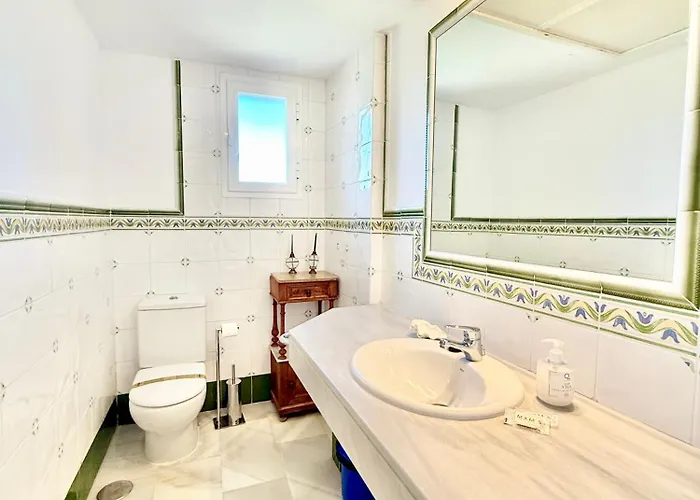 Penthouse Golden Mile Seaviews With Paddle Court - Eaw Homes Marbella