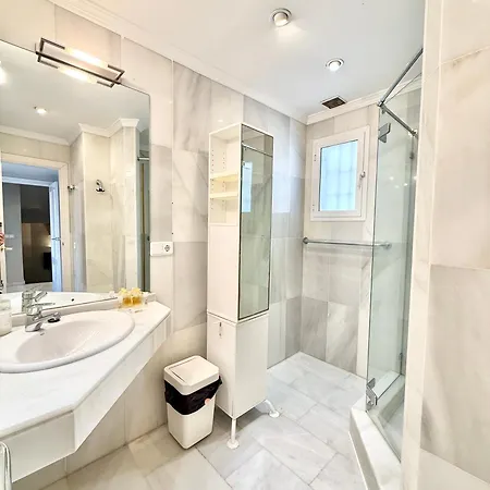 Penthouse Golden Mile Seaviews With Paddle Court - Eaw Homes Apartman